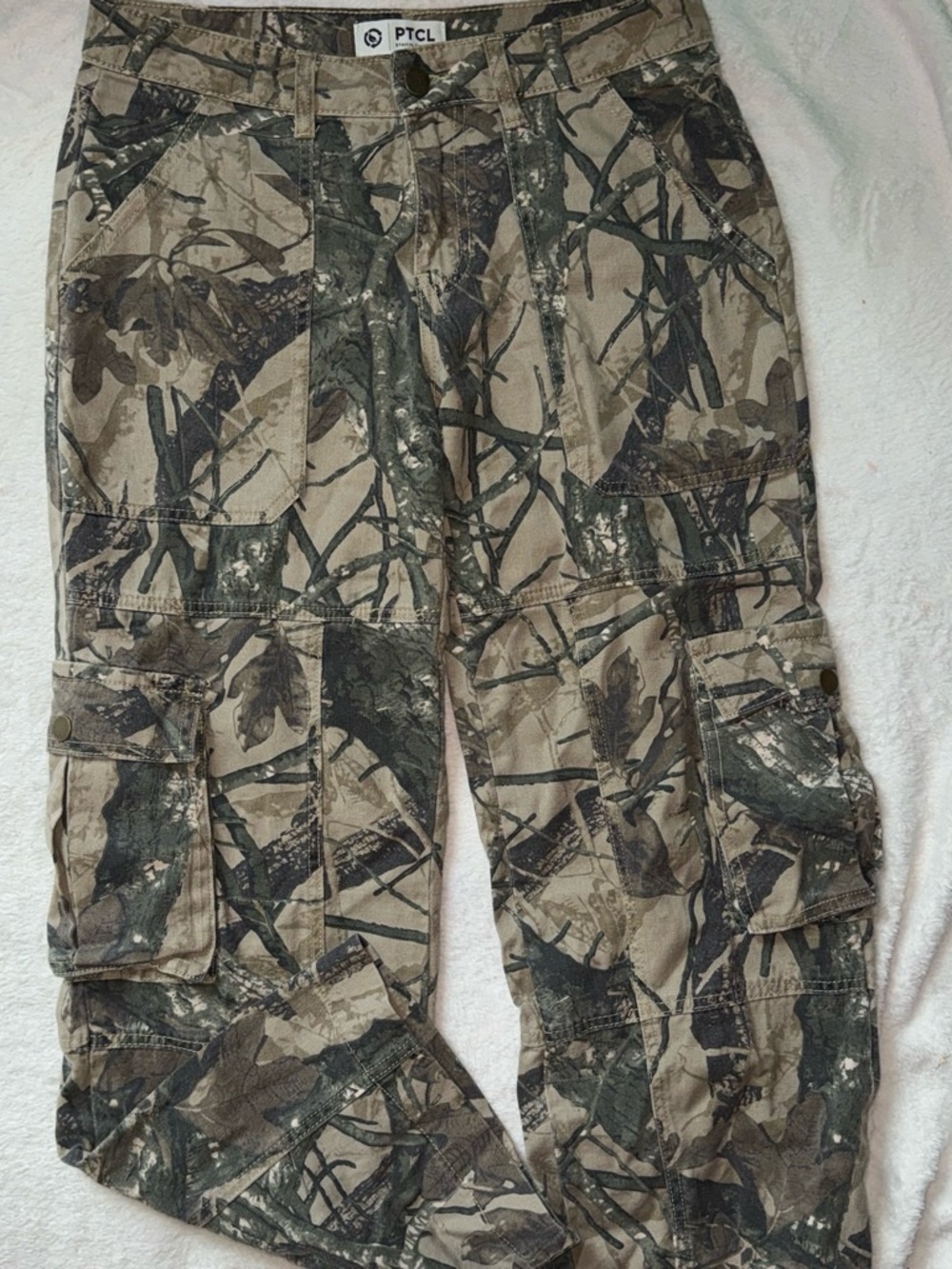 TCL Camouflage Cotton Cargo Pants in Beige and Olive - Picture 4 of 8